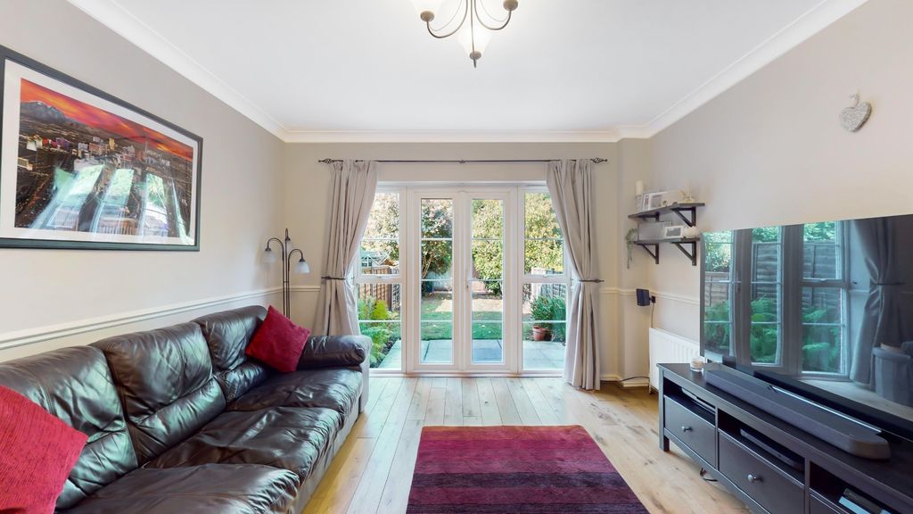 Property photo 2 of 13 4423544