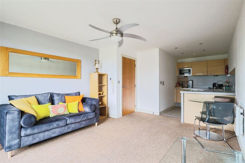 Property photo 3 of 8 Picture No. 29