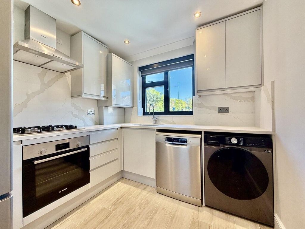 Property photo 1 of 15 Kitchen