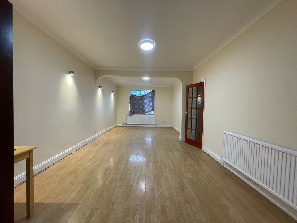 Property photo 3 of 25