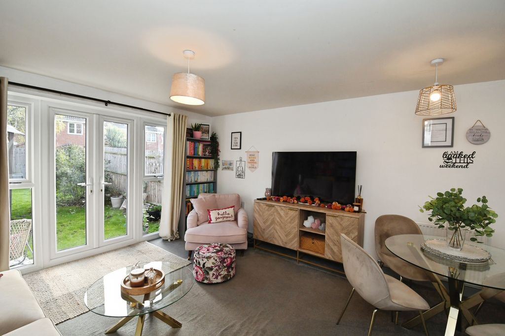 Property photo 2 of 15