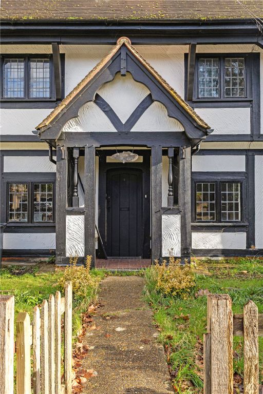 Property photo 2 of 10 Entrance