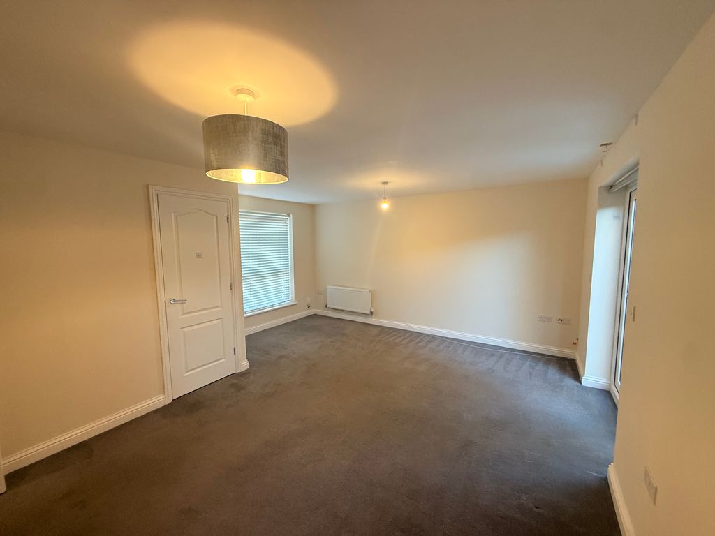 Property photo 2 of 7 Living Room