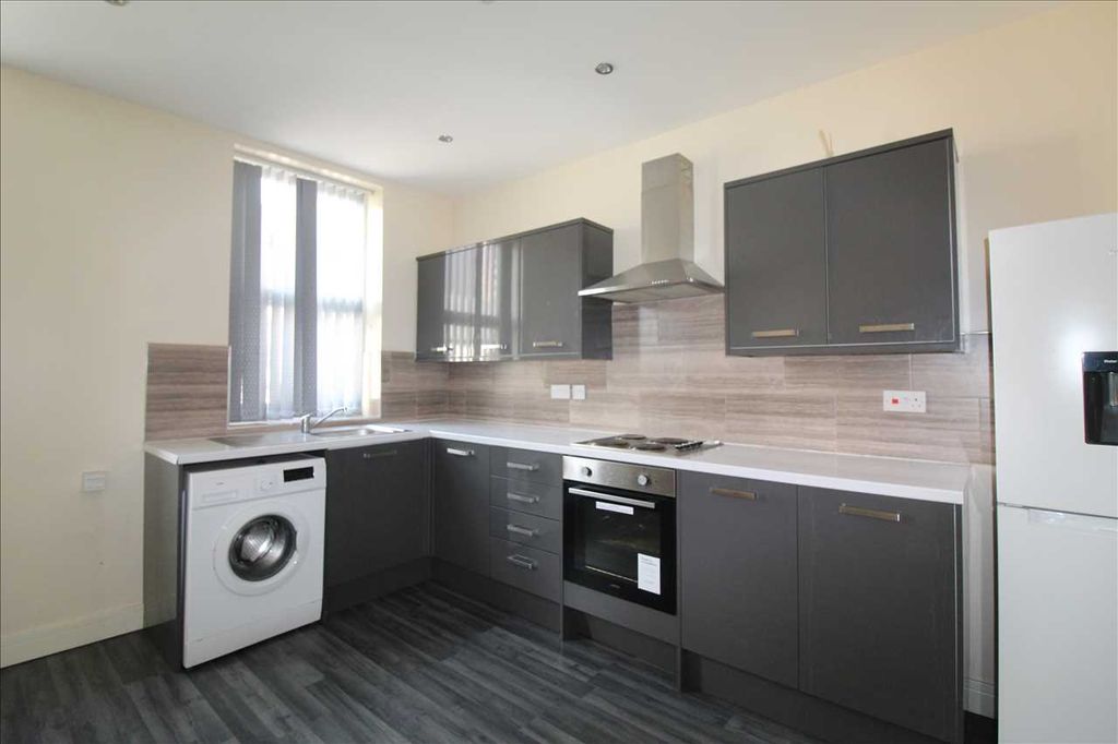 Property photo 2 of 6