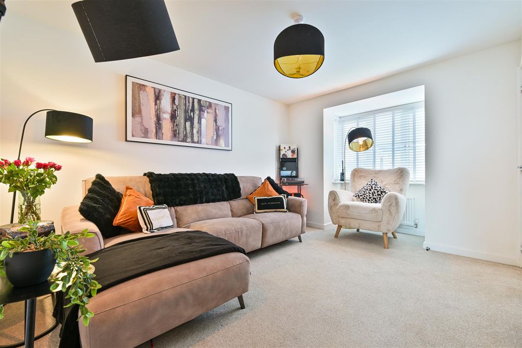 Property photo 3 of 26