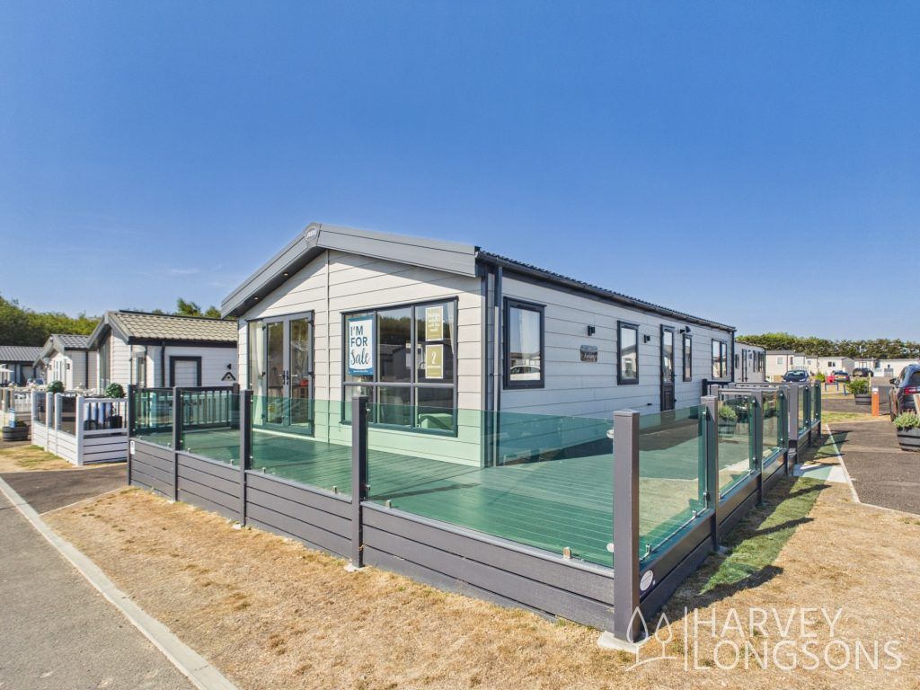 Property photo 1 of 17 Abi Kielder Exterior Decking Rye Harbour