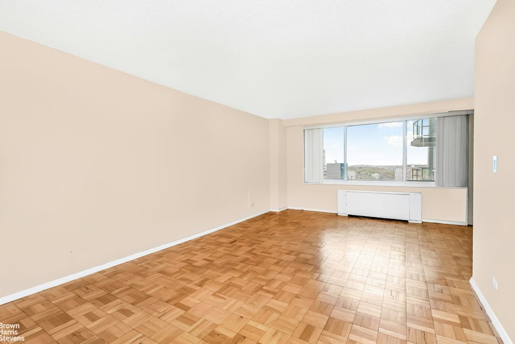 Property photo 3 of 13 <Alttext/>