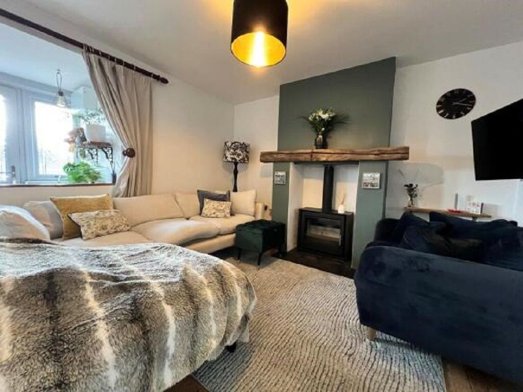 Property photo 2 of 12