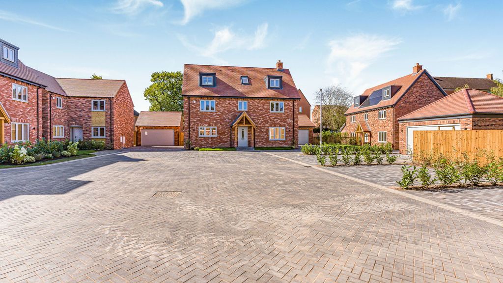 Property photo 1 of 36