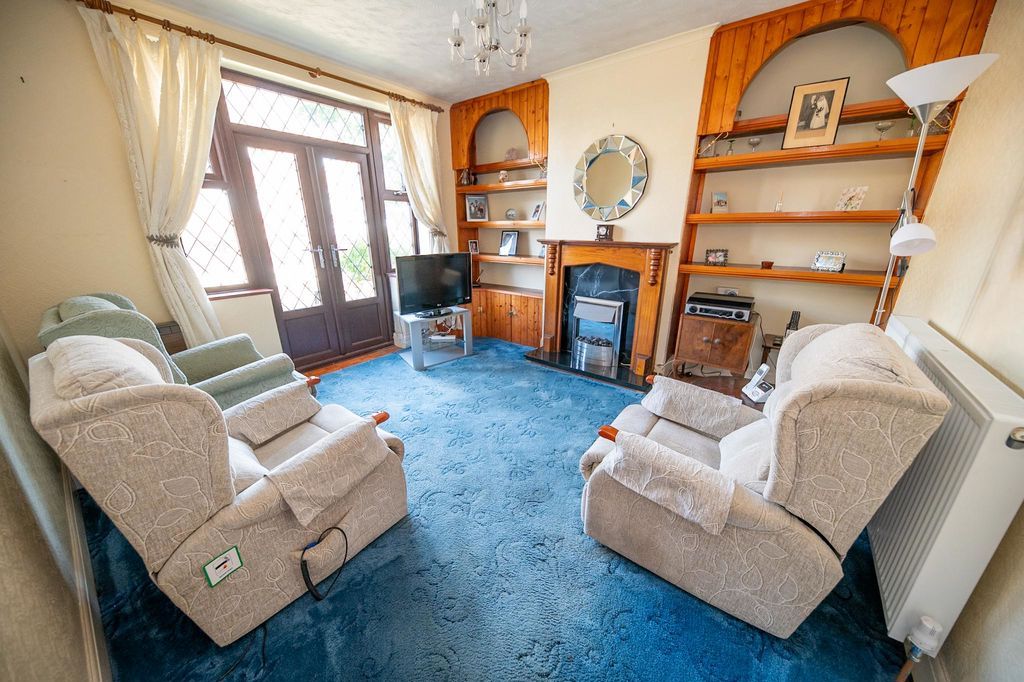 Property photo 2 of 16 Photo 8