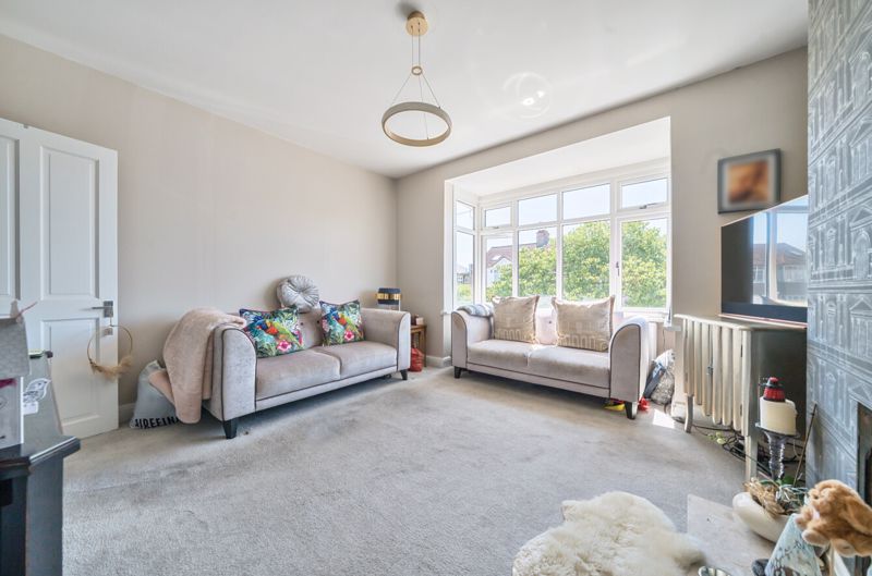 Property photo 2 of 14 Lounge Angle 1