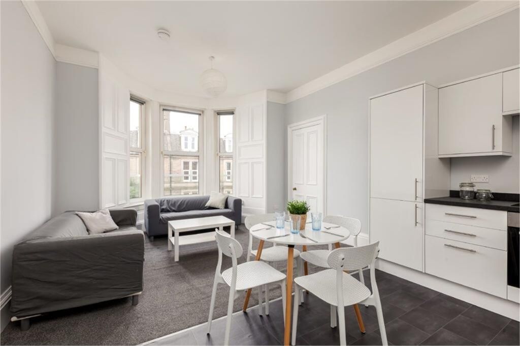 Property photo 2 of 11 Photo 2