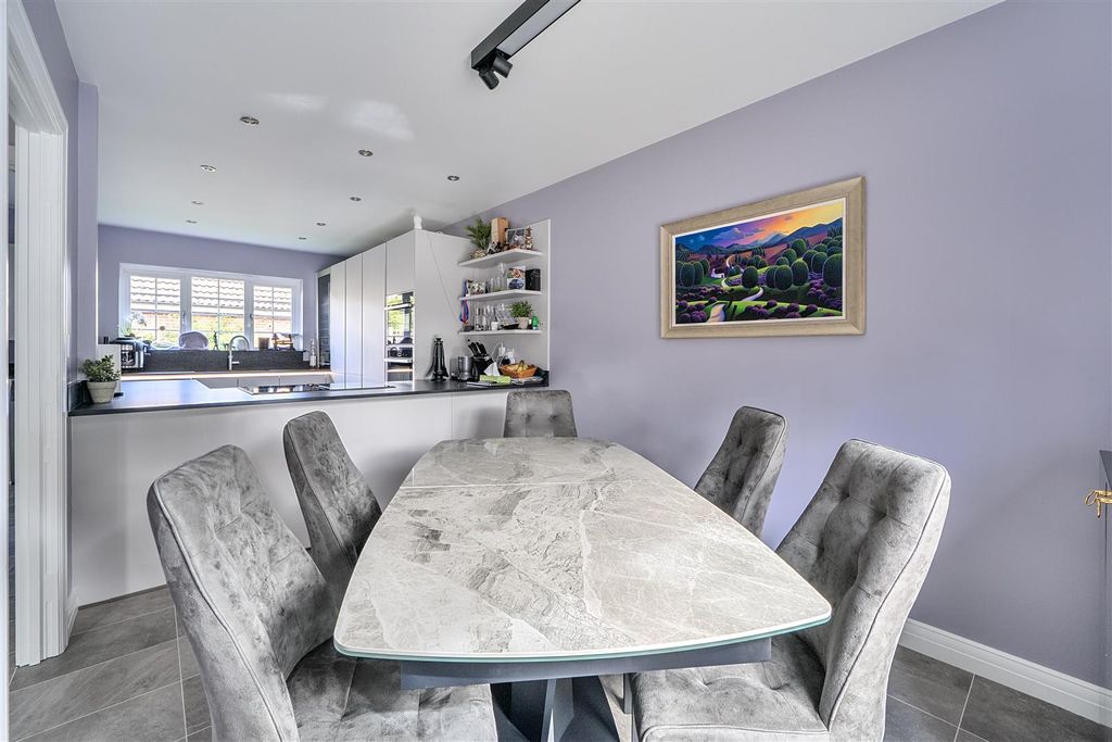 Property photo 3 of 24 Dining