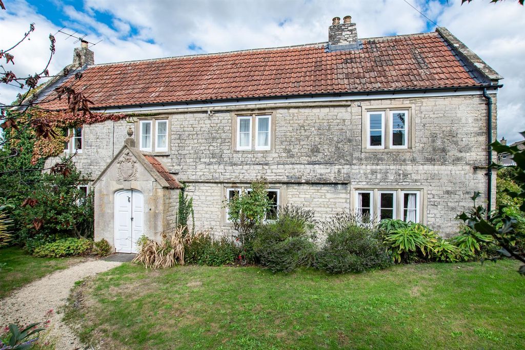 Property photo 1 of 39