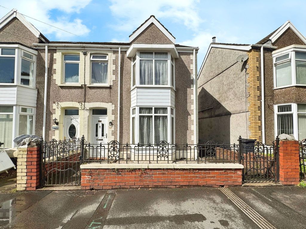 Property photo 1 of 30