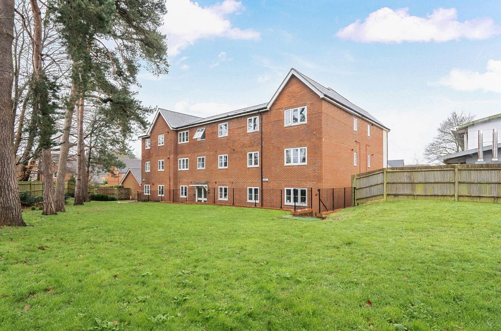 Property photo 1 of 21 1420565-4-69A16c1...