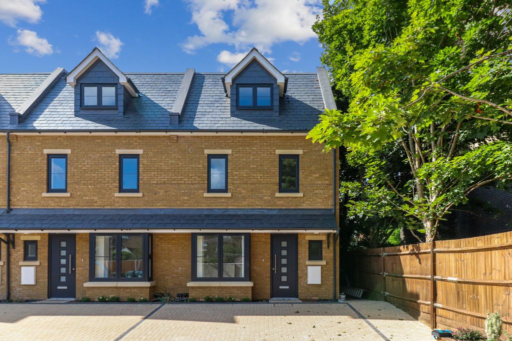 Property photo 1 of 30