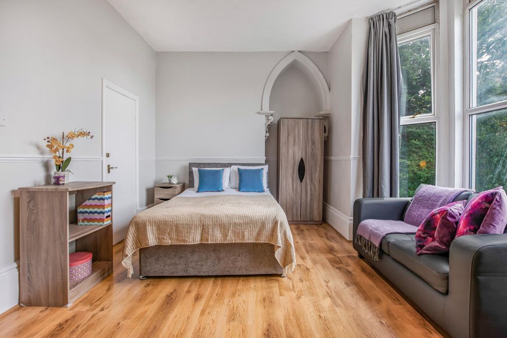 Property photo 2 of 10 Property Photo