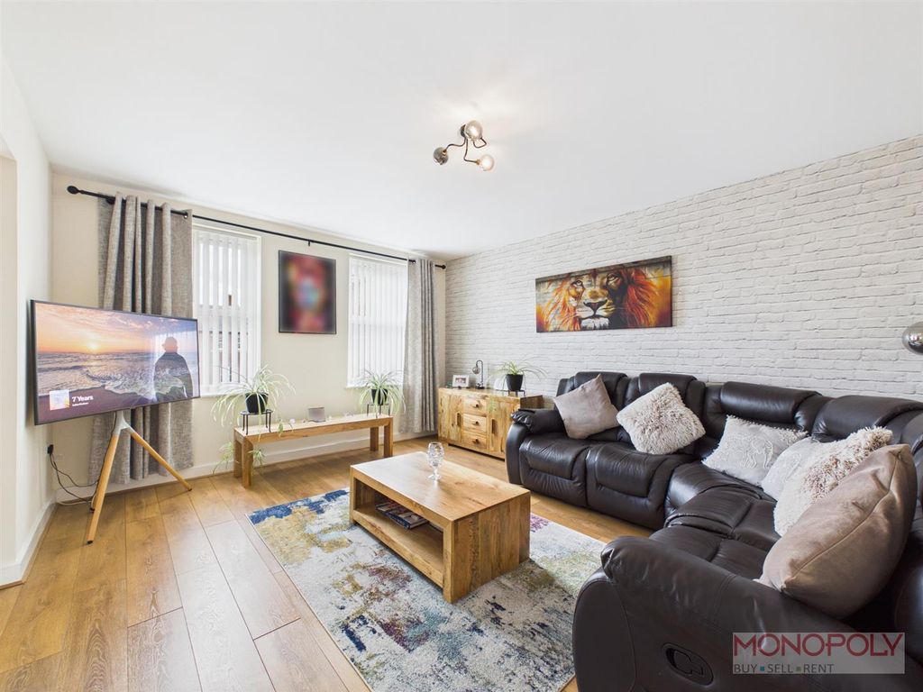 Property photo 2 of 13 Cam04439G0-Pr0264-Still009.Jpg