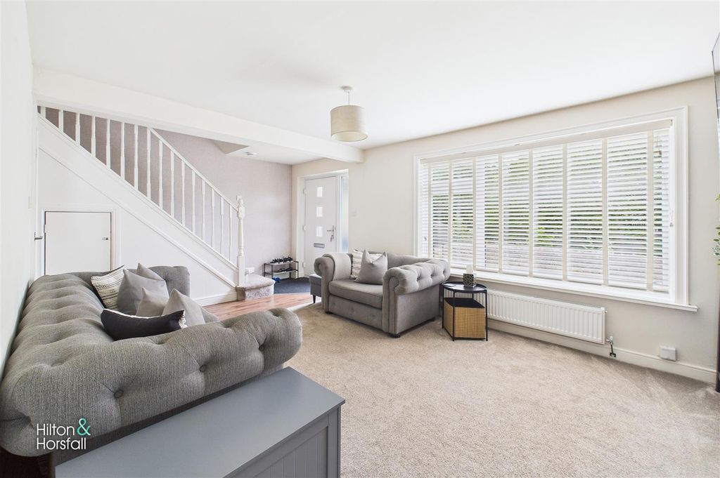 Property photo 3 of 21 Skipton Road