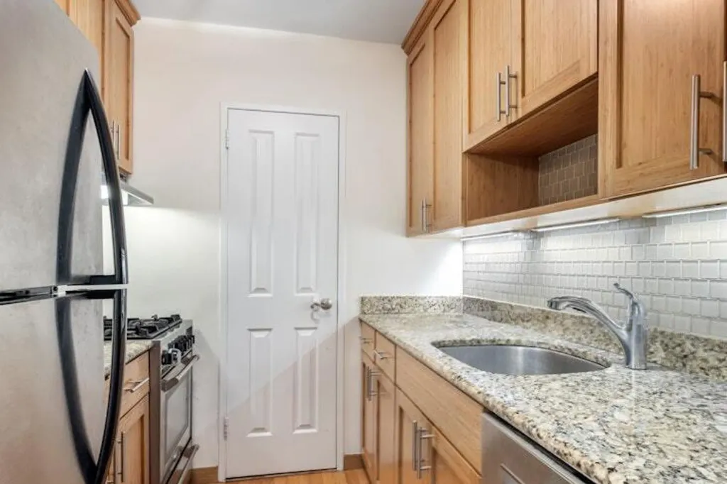 Property photo 3 of 6 <Alttext/>