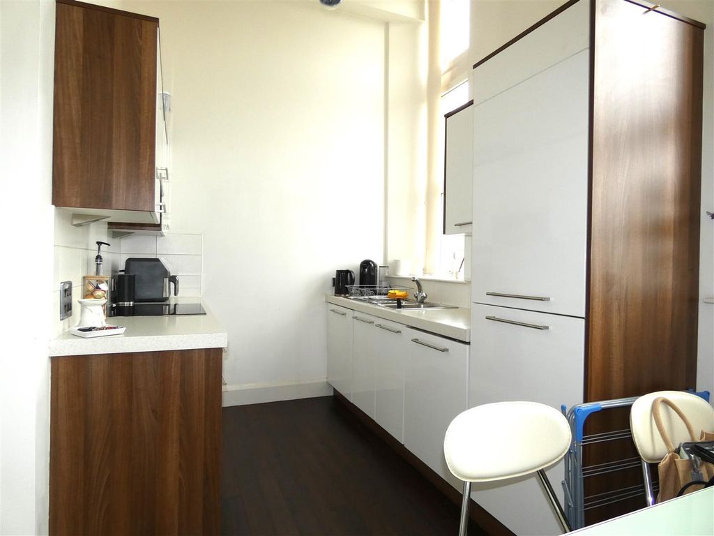 Property photo 3 of 8 P1030865.Jpg