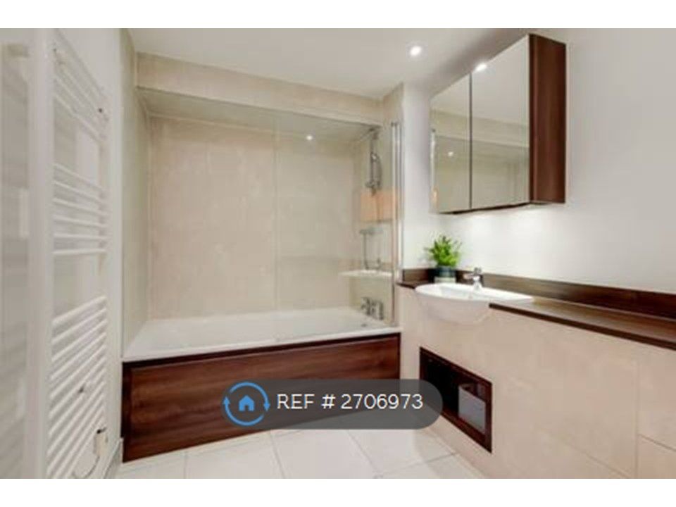 Property photo 3 of 12 Main Bathroom