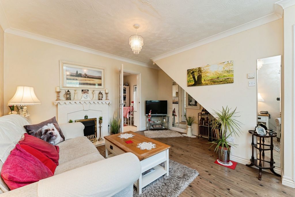 Property photo 2 of 17 Photo