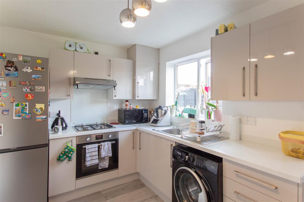 Property photo 2 of 9 Img_2012.Jpg