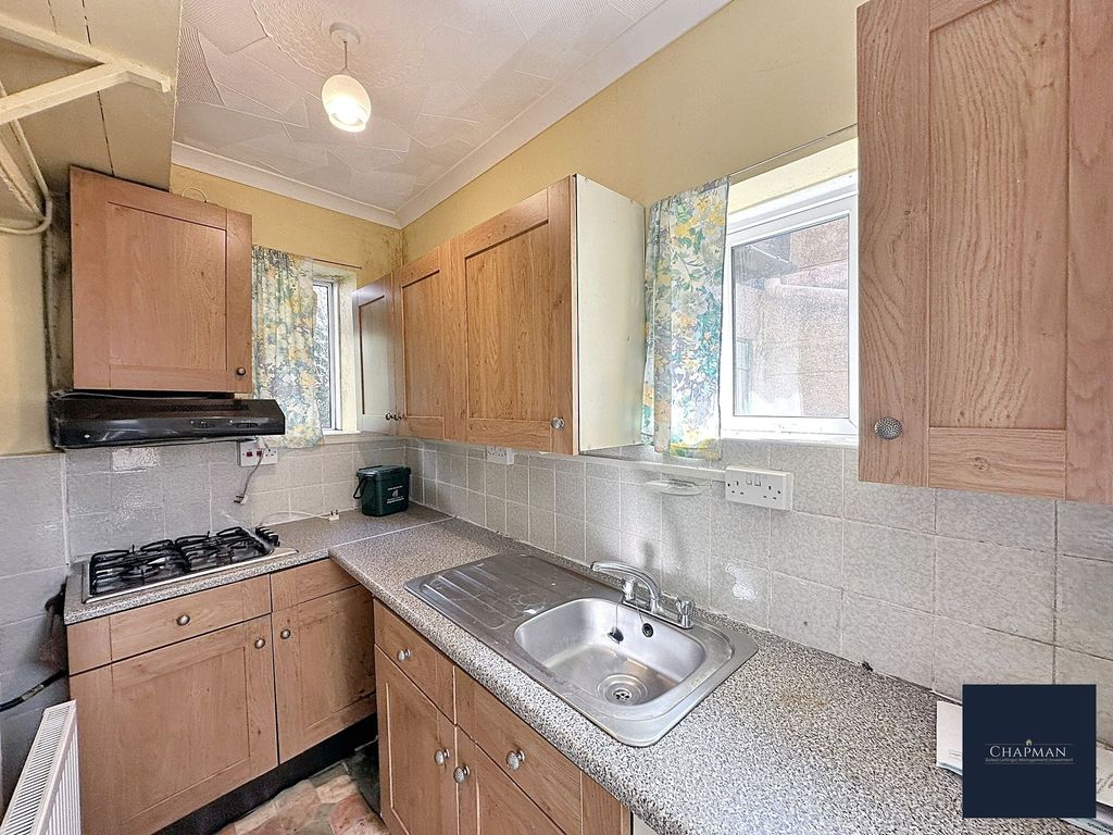 Property photo 3 of 23