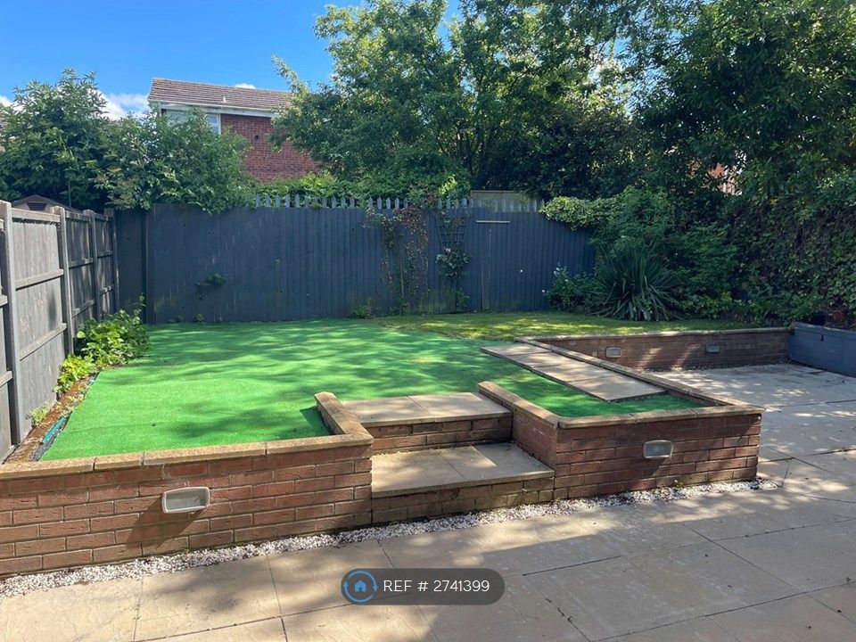 Property photo 2 of 18