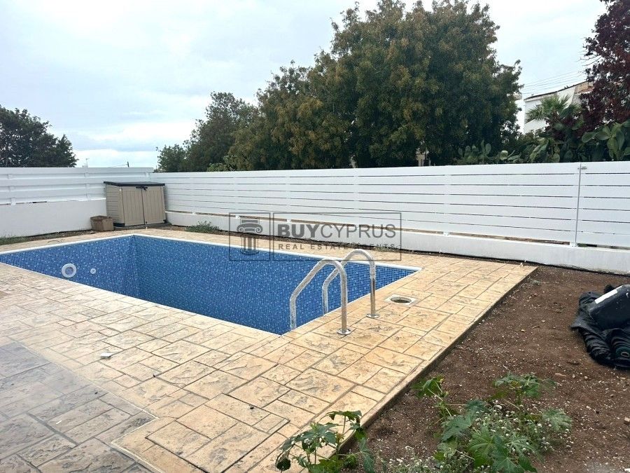 Property photo 3 of 32