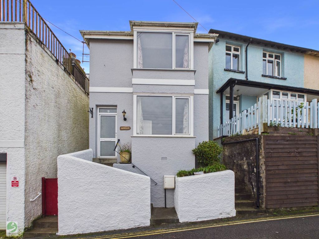 Property photo 1 of 11