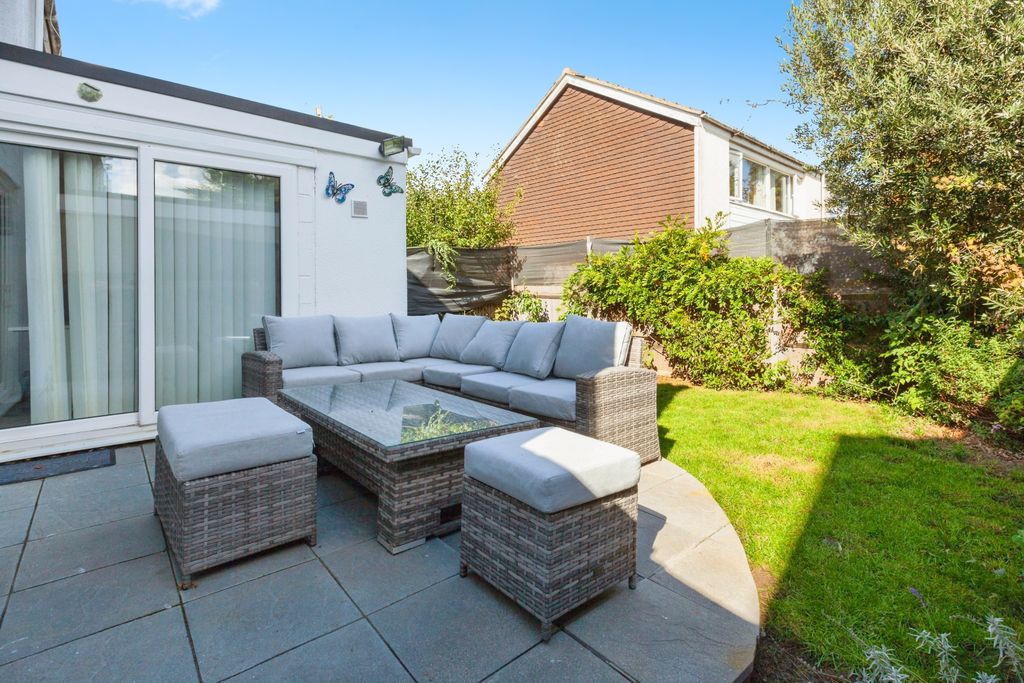 Property photo 2 of 20 Garden