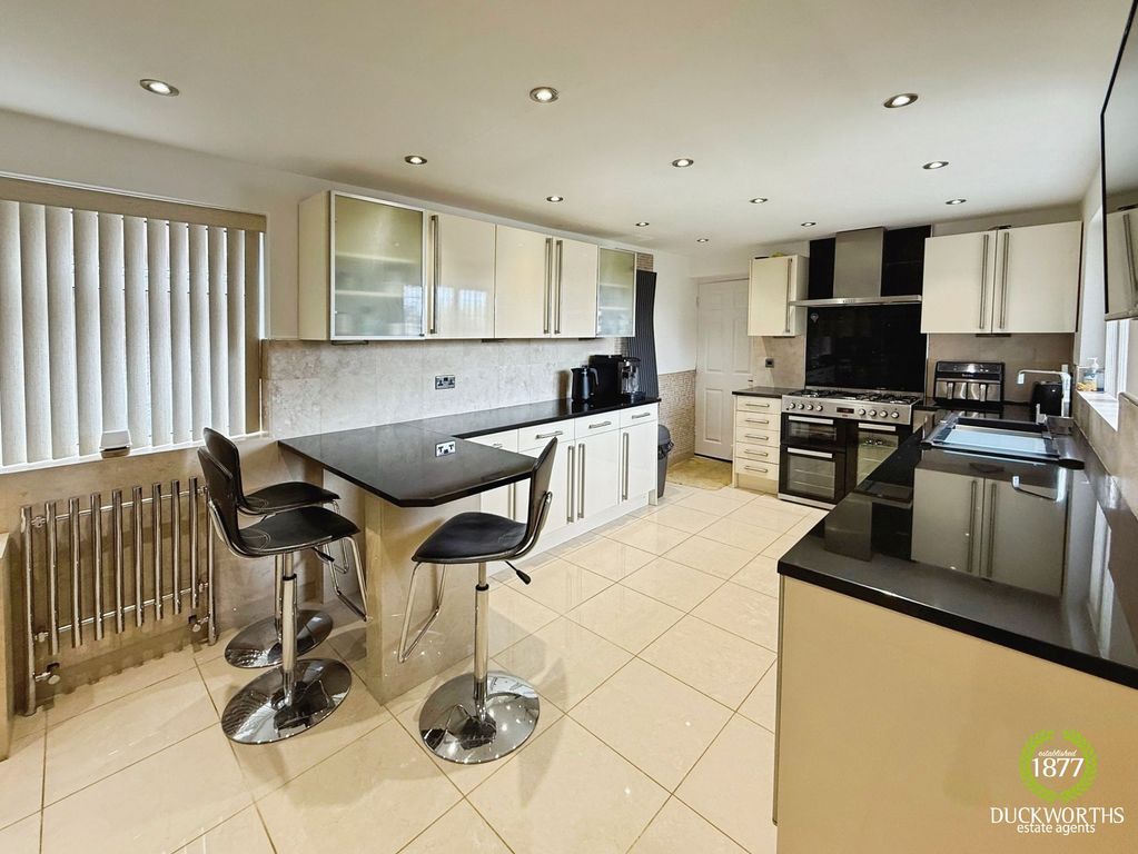 Property photo 2 of 47