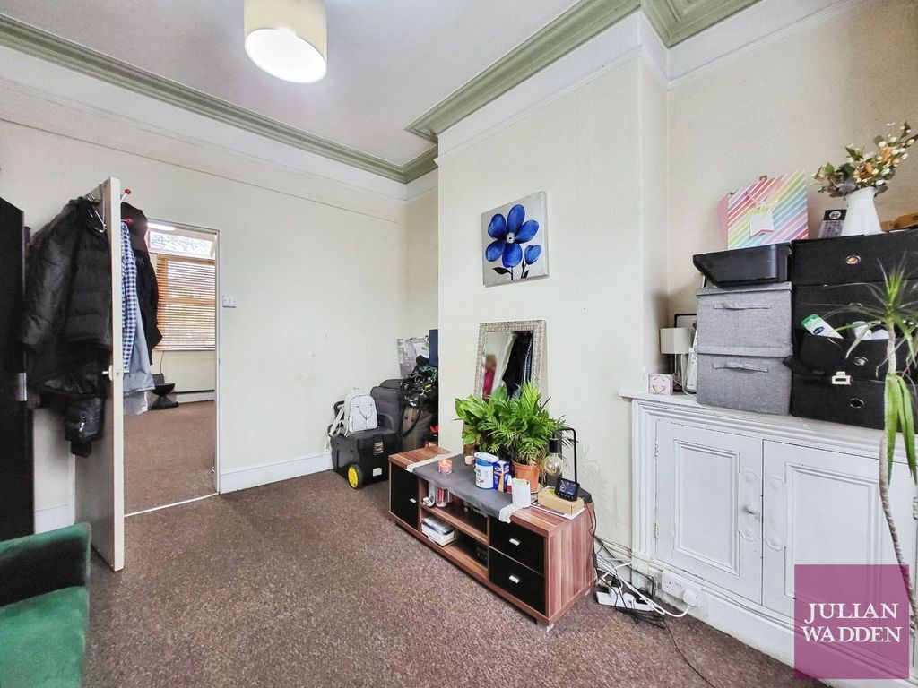 Property photo 3 of 10 Picture 3