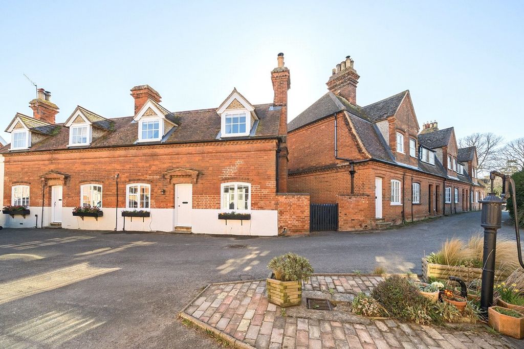 Property photo 2 of 21 Front