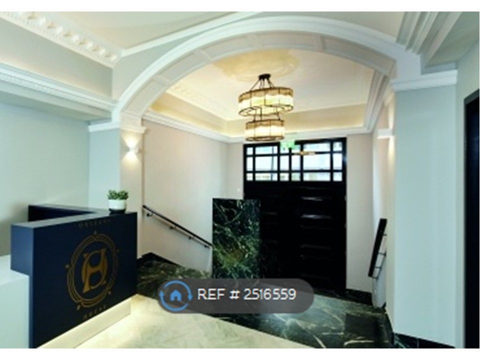 Property photo 3 of 9 Reception To The Building
