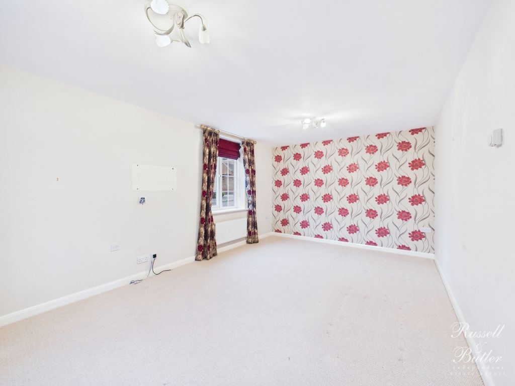 Property photo 3 of 20 Cam02127G0-Pr0366-Still023