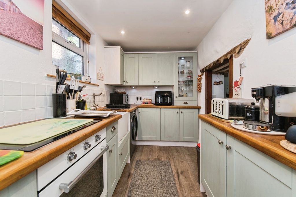 Property photo 2 of 24 Pbox-Img.Jpg