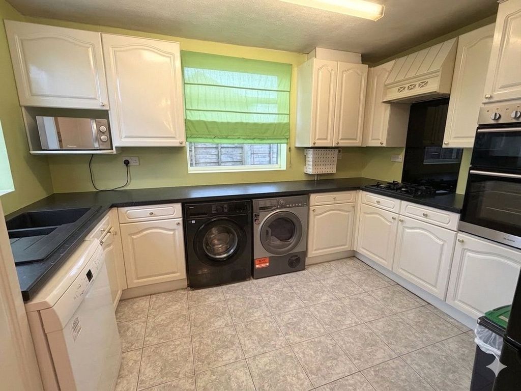 Property photo 3 of 10 Picture No. 25