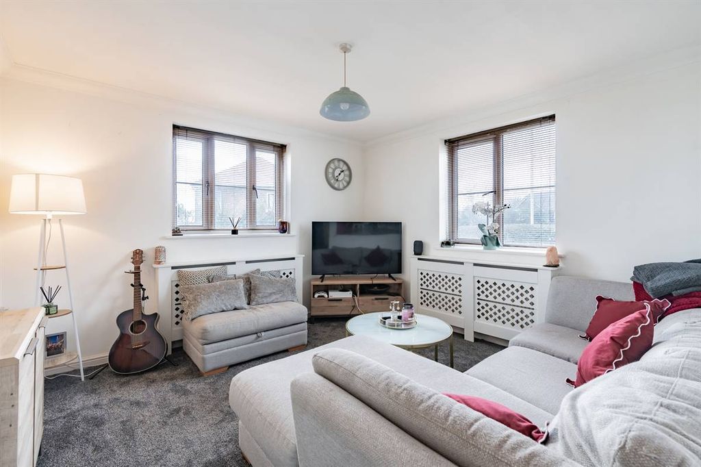 Property photo 3 of 15