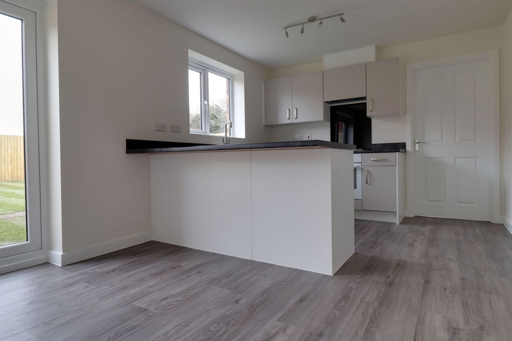 Property photo 2 of 16 Kitchen/Diner