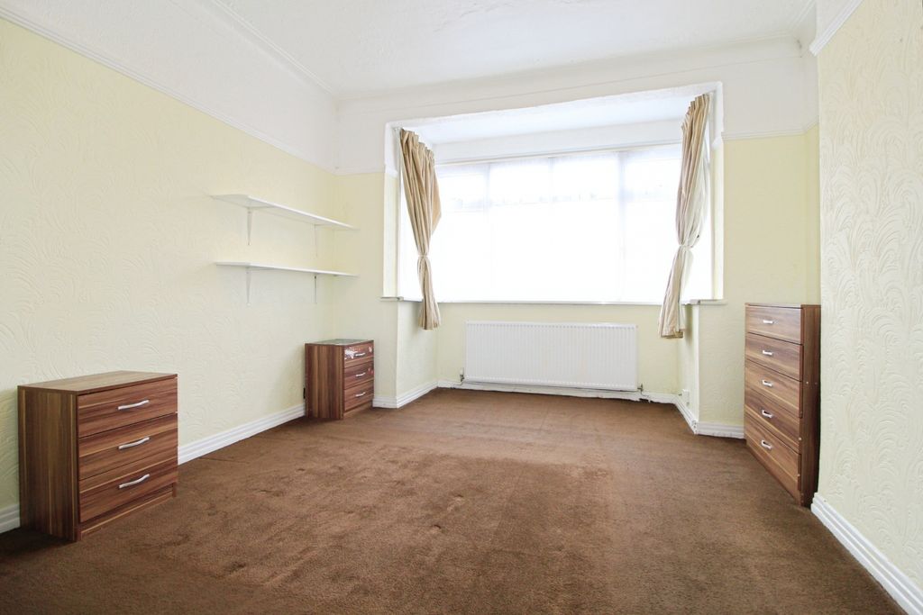 Property photo 3 of 13 Gallery