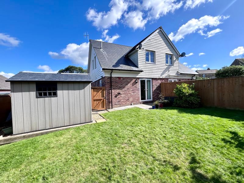 Property photo 1 of 13 Photo 9