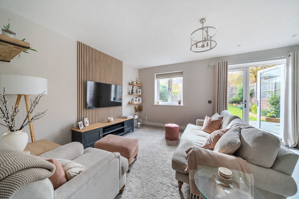 Property photo 3 of 13