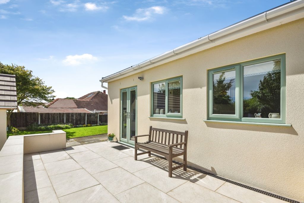 Property photo 3 of 20 Pbox-Img.Jpg