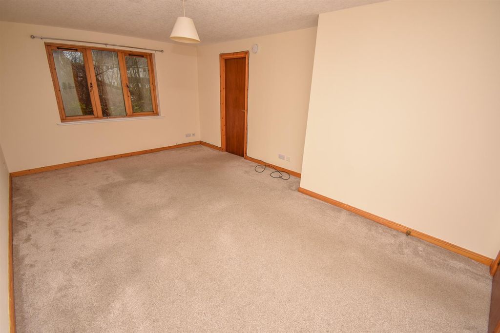 Property photo 3 of 10 Lounge-Dining Room