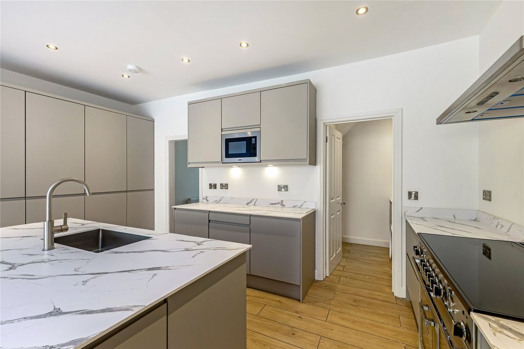 Property photo 3 of 11 Picture No. 05