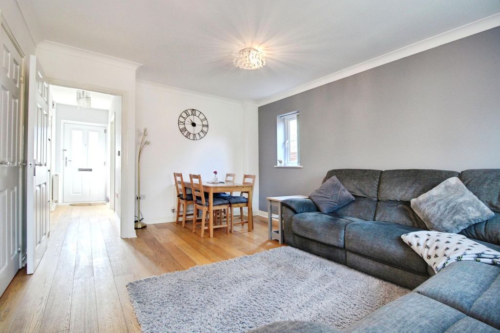 Property photo 3 of 17